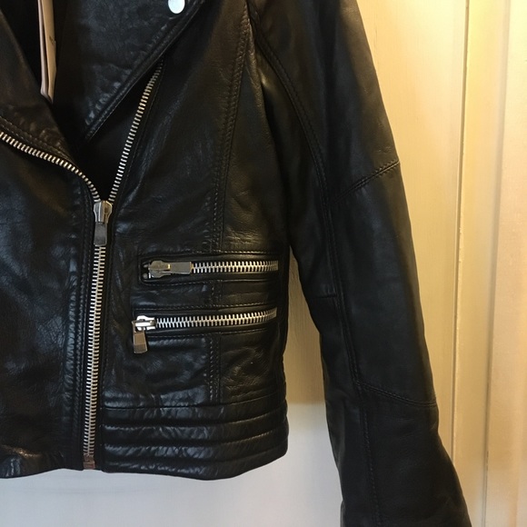 Leather jacket - Picture 2 of 4